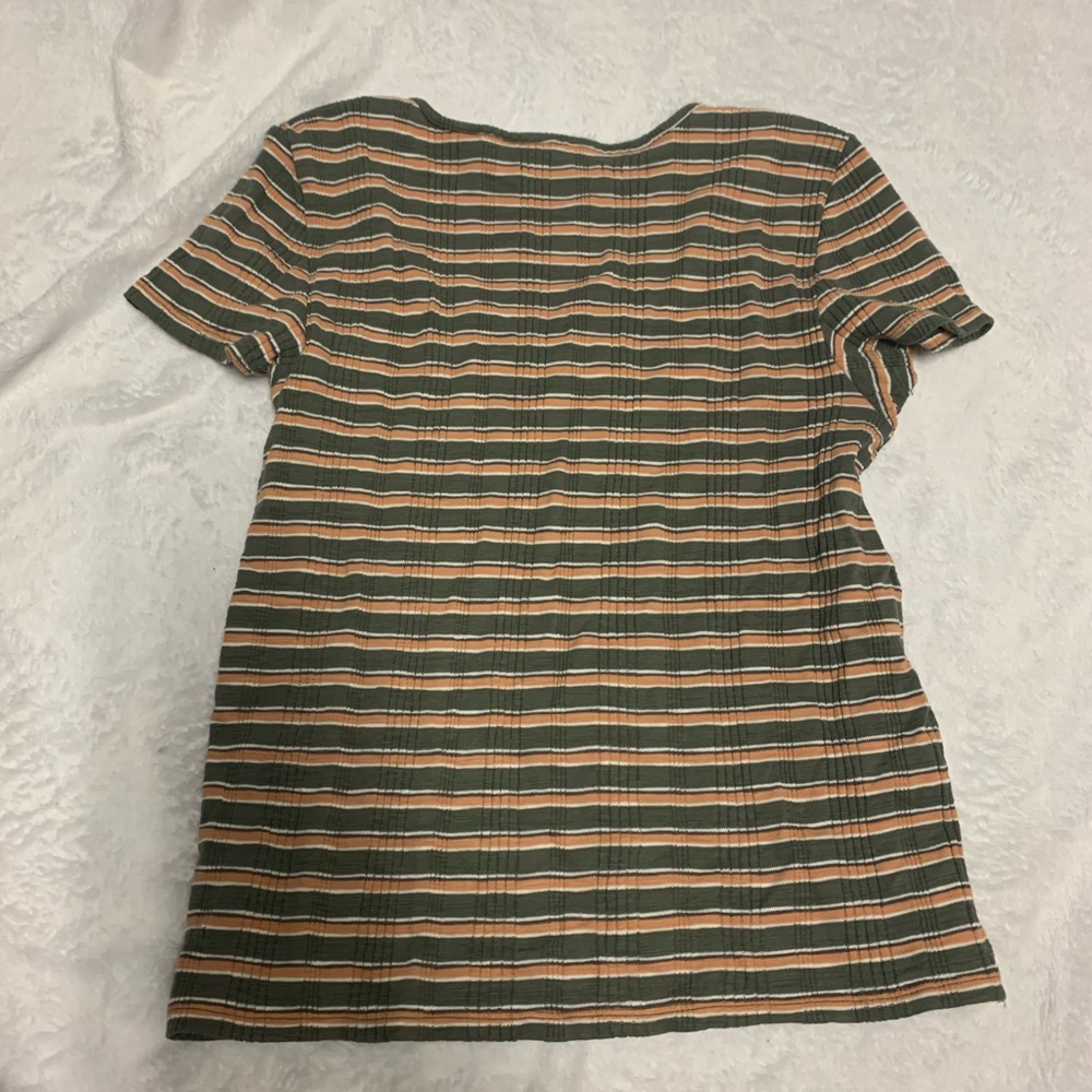 AE Ribbed Button Up Top - Picture 2 of 5